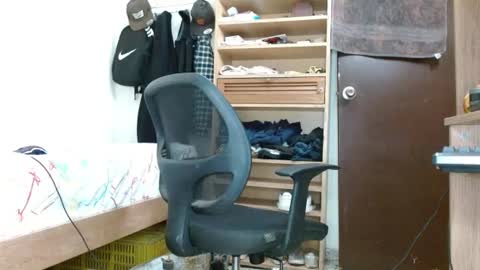 Sebas online show from February 2025 07:10:02 PM