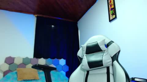 Sebastian online show from December 2024 05:29:02 AM