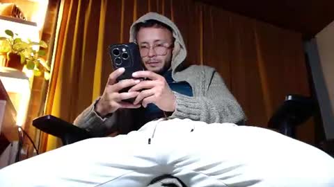 Snapshot of sebastian_025 chatting on June 2026 04:54:02 AM Sebastian online show from June 2026 04:54:02 AM