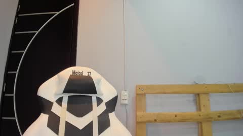 sebastian 0422 online show from January 2025 11:23:01 PM