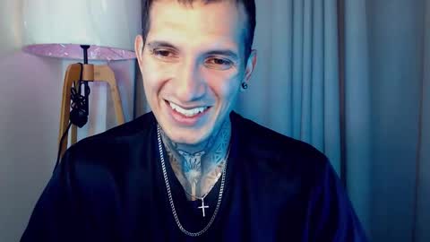 Snapshot of sebastian_muss chatting on November 2025 01:55:01 PM Sebastian online show from November 2025 01:55:01 PM