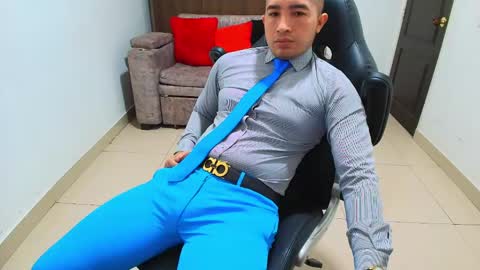 juan  sebastian online show from February 2025 01:10:02 PM