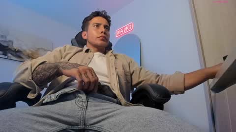 Lucian Sinclair online show from January 2025 01:23:02 AM