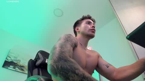 Lucian Sinclair online show from February 2025 04:06:01 AM