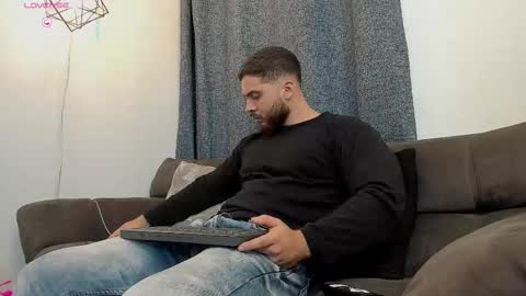 Instagram jeanpaulfit  online show from September 2025 12:14:01 AM