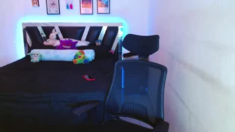 Snapshot of sebasxxl12 chatting on March 2026 06:04:02 PM Sebas online show from March 2026 06:04:02 PM