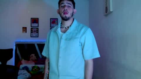 Snapshot of sebasxxl12 chatting on May 2026 02:06:01 AM Sebas online show from May 2026 02:06:01 AM