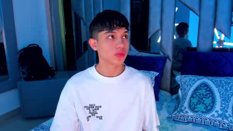 Sebastian online show from September 2025 07:59:01 PM