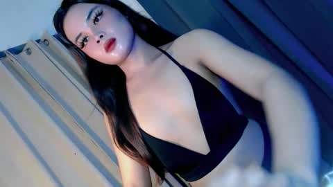 Snapshot of secret_affair18 chatting on October 2025 11:27:02 PM kwen online show from October 2025 11:27:02 PM