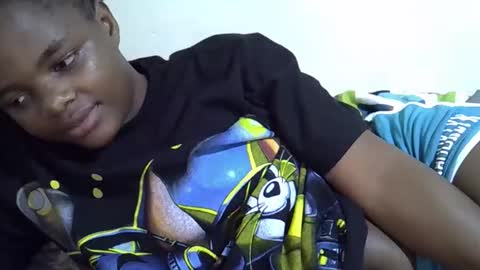 Snapshot of secret_seducer chatting on April 2026 05:28:01 PM cruce online show from April 2026 05:28:01 PM