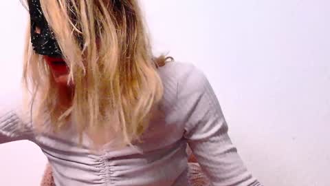 Snapshot of secretanni chatting on December 2024 04:00:01 AM Anni online show from December 2024 04:00:01 AM