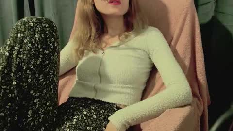 Snapshot of secretanni chatting on October 2025 11:38:01 PM Anni online show from October 2025 11:38:01 PM