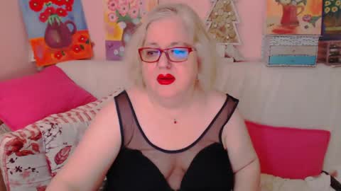Snapshot of secretloverbbw chatting on May 2026 07:22:01 PM Alice online show from May 2026 07:22:01 PM