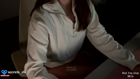 Snapshot of secrets_eli chatting on December 2025 04:26:01 PM Eliz online show from December 2025 04:26:01 PM