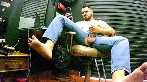 Snapshot of secrets_of_the_barber chatting on February 2025 05:09:02 PM the Barber online show from February 2025 05:09:02 PM