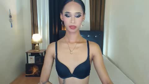 Snapshot of seductive_ashly chatting on June 2026 10:23:01 PM ashly online show from June 2026 10:23:01 PM