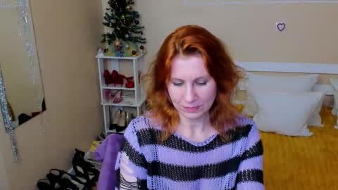 seductive_foxy_ online show from December 2025 11:45:02 PM