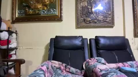 seductive_housewife online show from March 2026 04:57:01 PM