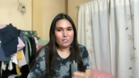 Snapshot of seductive_housewife chatting on April 2026 02:21:01 PM seductive_housewife online show from April 2026 02:21:01 PM