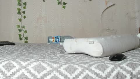 Snapshot of seductive_she_wolf chatting on November 2025 05:35:01 PM seductive_she_wolf online show from November 2025 05:35:01 PM