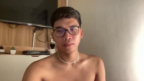 Snapshot of seductive_william chatting on October 2025 06:02:02 AM William online show from October 2025 06:02:02 AM