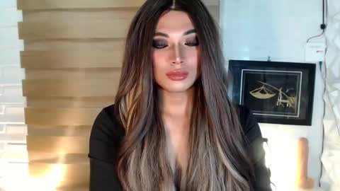 Deluxe online show from March 2025 09:17:02 AM