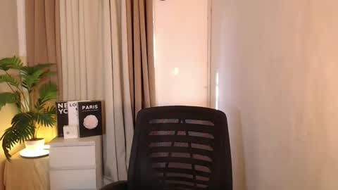 Deluxe online show from February 2026 07:45:01 AM