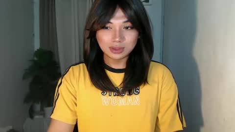 Snapshot of seductivedeluxe69 chatting on April 2026 10:49:02 PM Deluxe online show from April 2026 10:49:02 PM