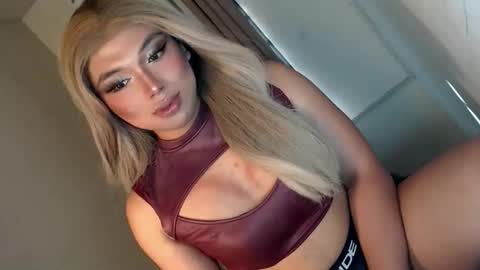 Snapshot of seductivedeluxe69 chatting on May 2026 07:36:01 AM Deluxe online show from May 2026 07:36:01 AM