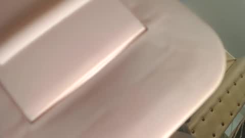 Ivy online show from November 2025 09:49:02 PM