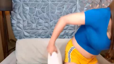 Snapshot of seductivelatina69 chatting on February 2025 03:41:02 PM Lala online show from February 2025 03:41:02 PM