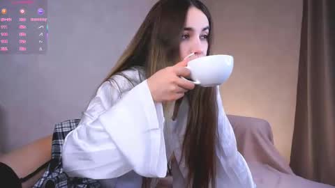 Snapshot of seeeyoubaby chatting on October 2025 04:40:02 PM Slavia online show from October 2025 04:40:02 PM