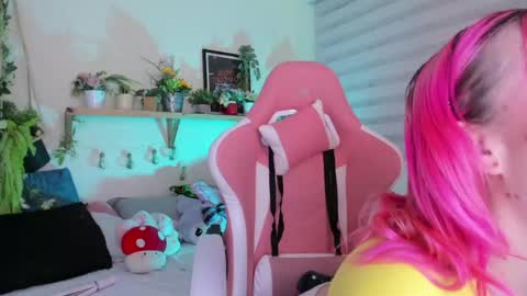 Yeyis  online show from April 2026 02:59:02 AM