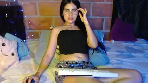 Snapshot of seleena_01 chatting on April 2026 10:44:01 PM seleena_01 online show from April 2026 10:44:01 PM