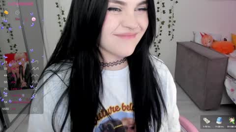 Snapshot of selena___cute chatting on January 2025 07:50:01 AM Selena online show from January 2025 07:50:01 AM