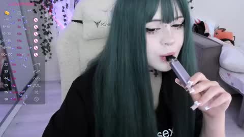 Snapshot of selena___cute chatting on September 2025 05:11:01 AM Selena online show from September 2025 05:11:01 AM