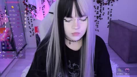 Snapshot of selena___cute chatting on November 2025 11:54:01 AM Selena online show from November 2025 11:54:01 AM