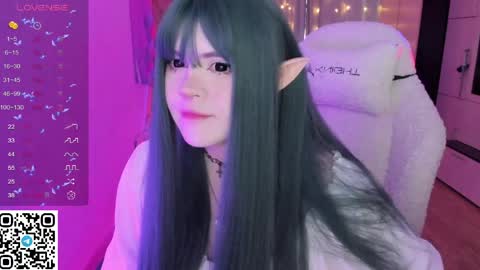 Snapshot of selena___cute chatting on March 2026 05:33:02 AM Selena online show from March 2026 05:33:02 AM