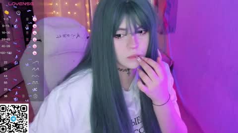 Snapshot of selena___cute chatting on March 2026 05:35:02 AM Selena online show from March 2026 05:35:02 AM