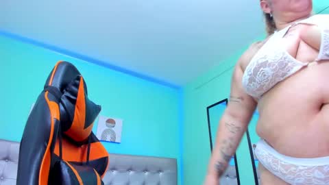 Snapshot of selena_castillo chatting on March 2025 01:26:02 AM Selena online show from March 2025 01:26:02 AM