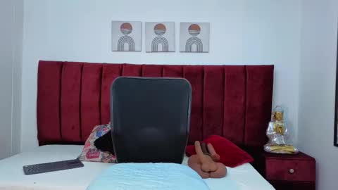 Snapshot of selena_castillo chatting on November 2025 12:27:02 PM Selena online show from November 2025 12:27:02 PM