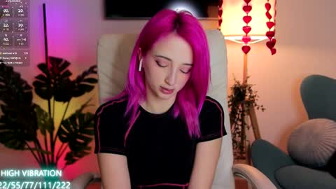 Snapshot of selena_lily chatting on February 2025 03:23:01 AM Selena Lily online show from February 2025 03:23:01 AM