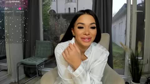 Selena online show from February 2025 07:20:01 AM