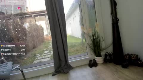 Selena online show from February 2025 10:26:02 AM