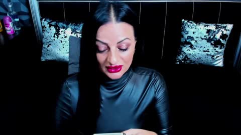 Selene online show from December 2024 06:30:02 AM