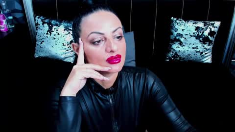 Selene online show from December 2024 08:38:02 AM