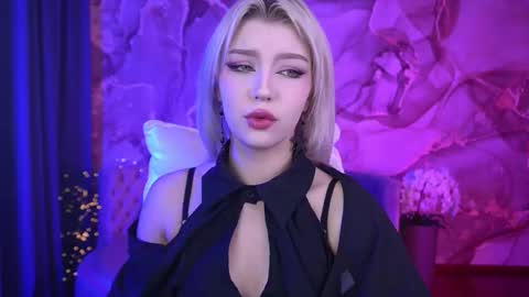 selenairis online show from October 2025 06:47:02 AM