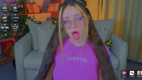 Snapshot of selenamills chatting on April 2026 02:09:01 AM selenamills online show from April 2026 02:09:01 AM