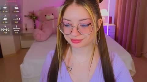 Snapshot of selenamills chatting on April 2026 01:43:01 AM selenamills online show from April 2026 01:43:01 AM