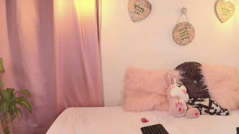 Snapshot of selenarossi chatting on January 2025 04:25:02 PM SelenaRossi online show from January 2025 04:25:02 PM